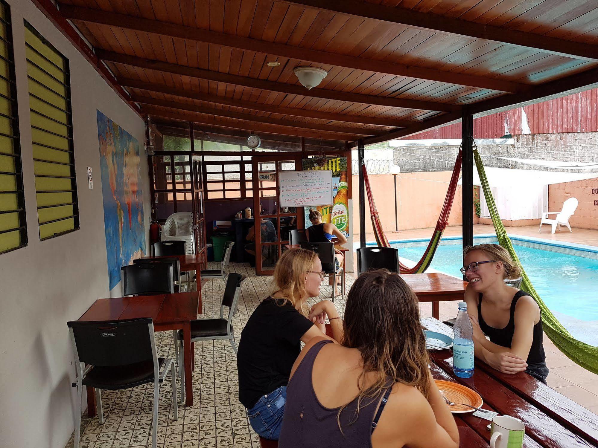 Managua Backpackers Inn Exterior photo